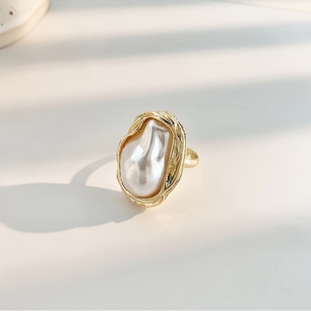 NEW ! Elegant Adjustable Pearl Ring. Statement Ring. Luxury Ring 💍  (A2-83) - Picture 3 of 9